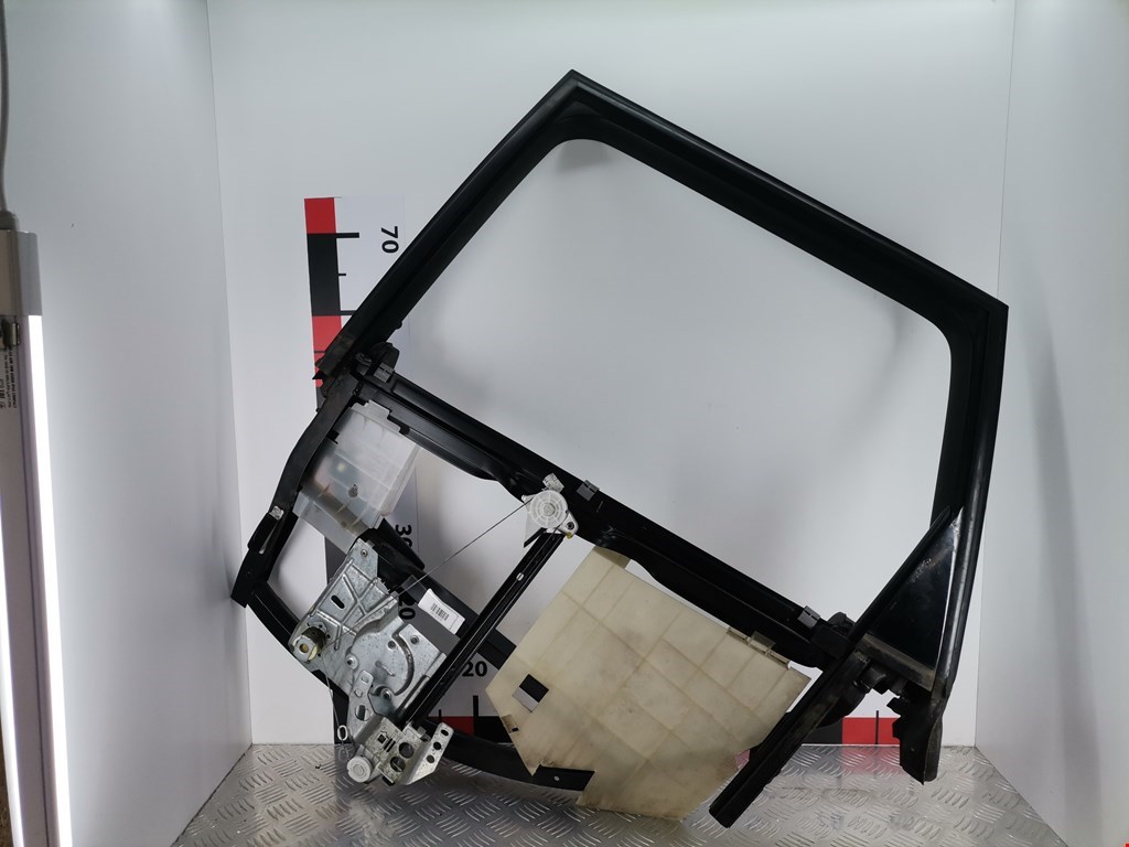 Стеклоподъемник задний левый AUDI A4 B5 1995-2001