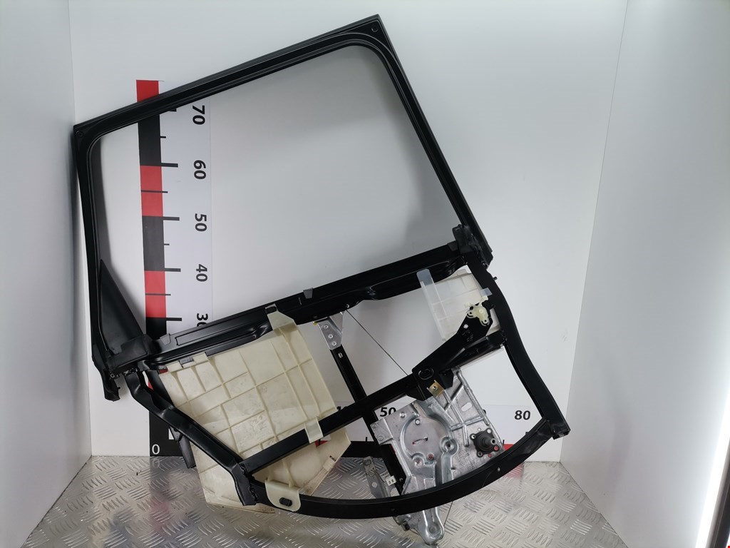 Стеклоподъемник задний левый AUDI A4 B5 1995-2001