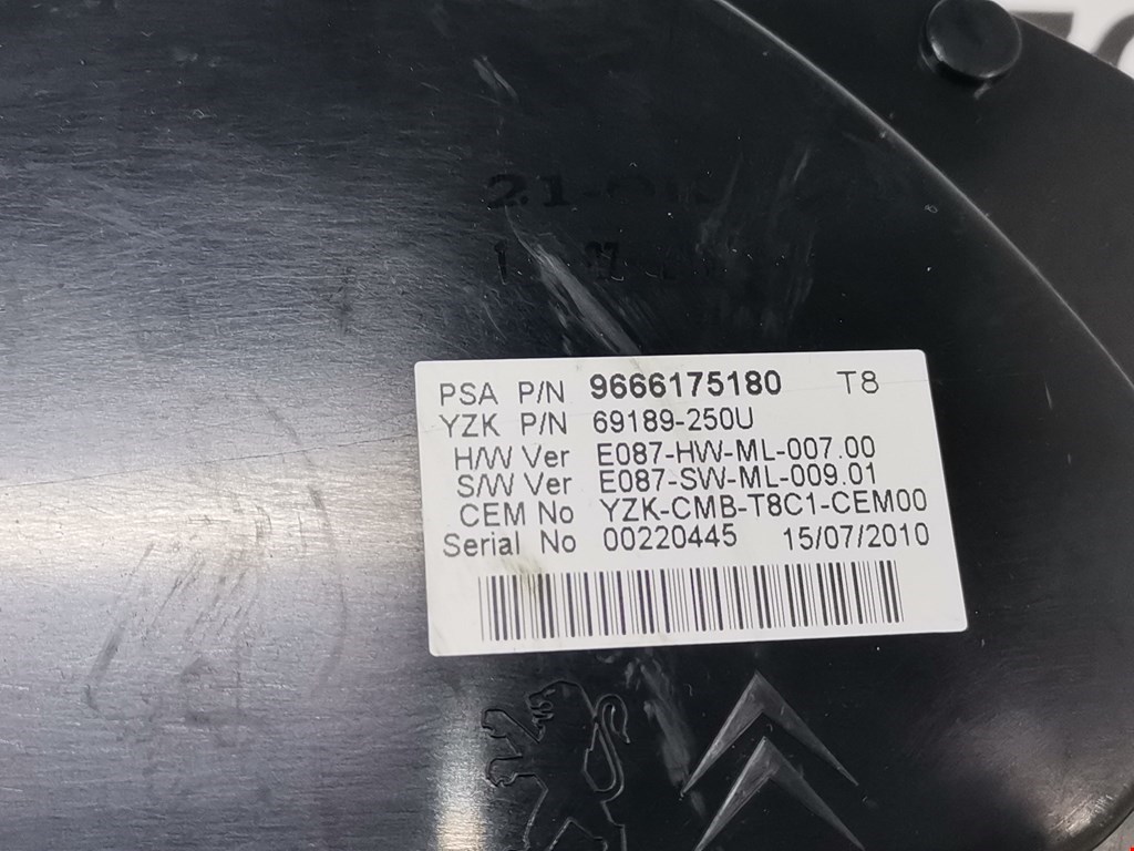 Панель приборов (щиток) PEUGEOT Partner 2008-2018