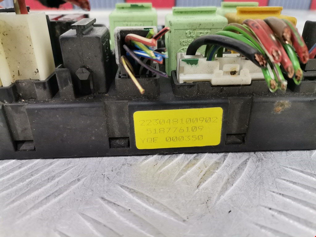 Датчик уровня в бачок омывателя LAND ROVER Range Rover 2002-2012