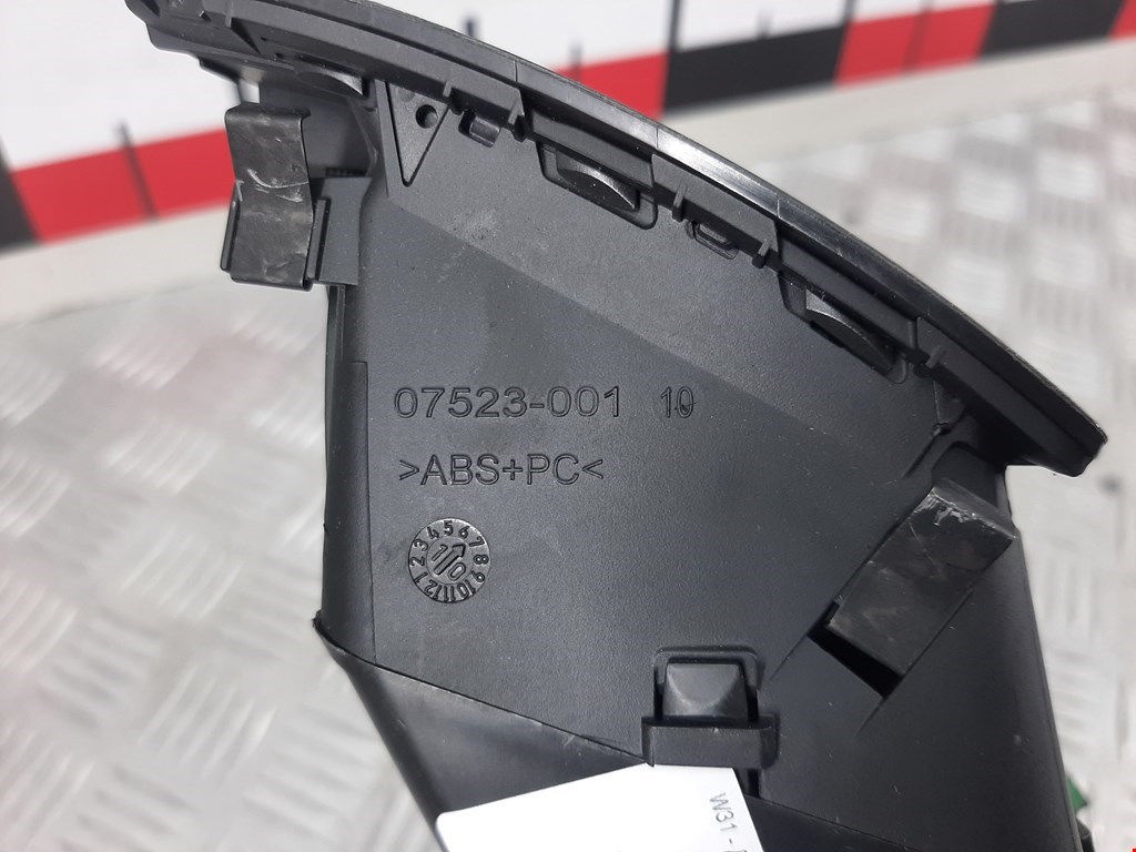 Дефлектор воздушный OPEL Astra J 2009-2017