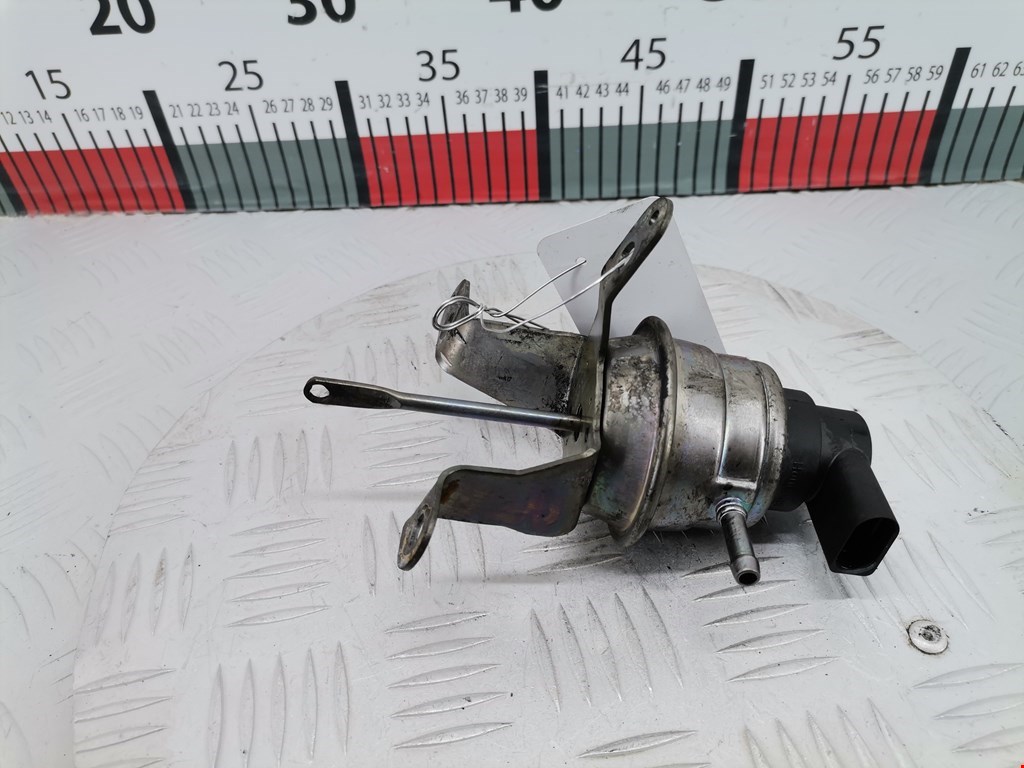 Моторчик привода (положения воздушных) заслонок (актуатор сервопривода турбины) CHEVROLET Orlando 2011-2015