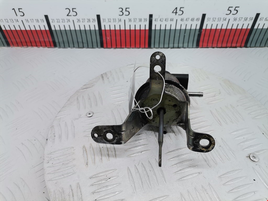 Моторчик привода (положения воздушных) заслонок (актуатор сервопривода турбины) CHEVROLET Orlando 2011-2015