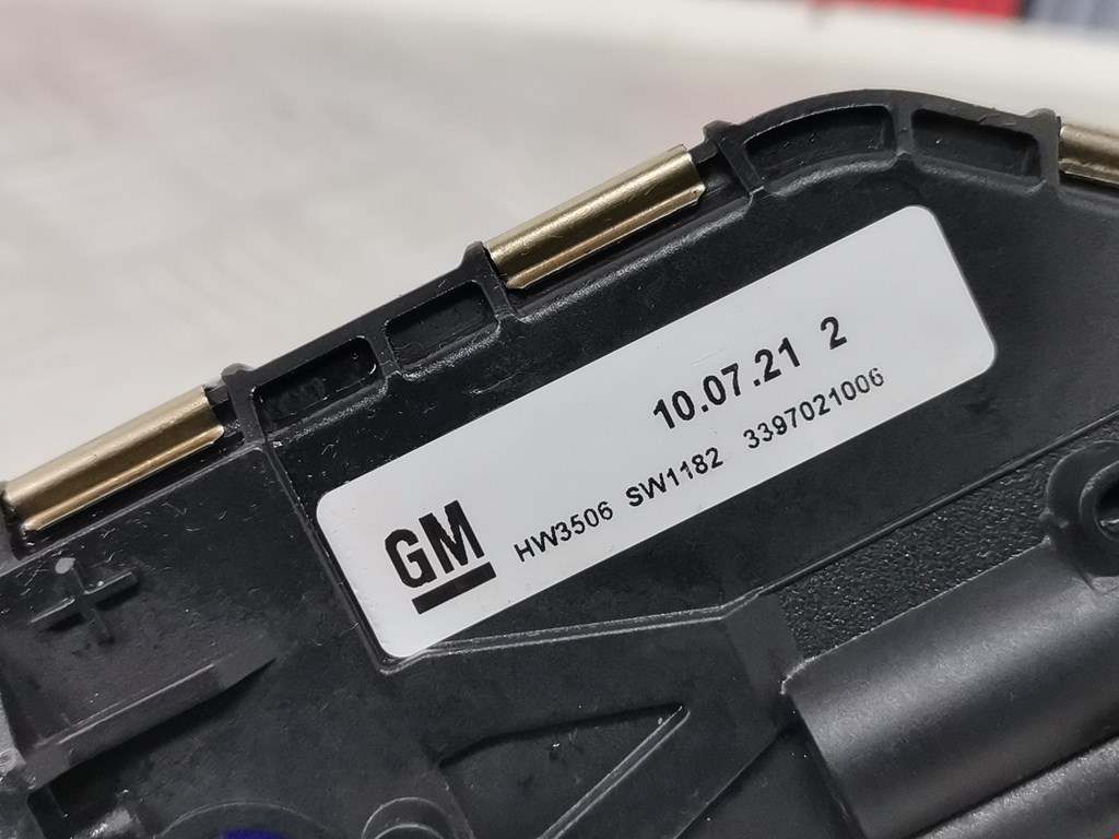 Моторчик стеклоочистителя передний OPEL Astra J 2009-2017