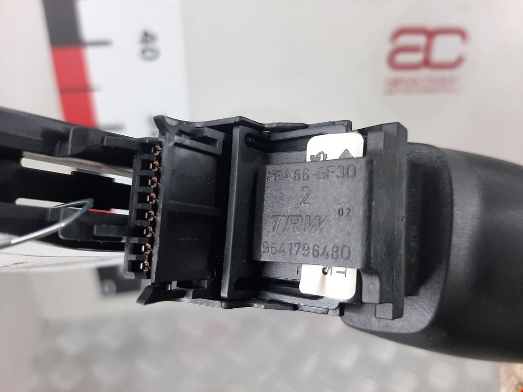 Переключатель подрулевой управления магнитолой PEUGEOT 407 2004-2010