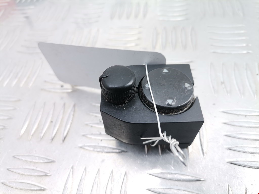 Блок управления зеркалами AUDI A4 B5 1995-2001