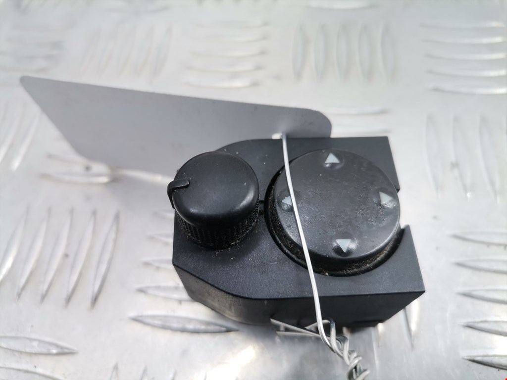 Блок управления зеркалами AUDI A4 B5 1995-2001