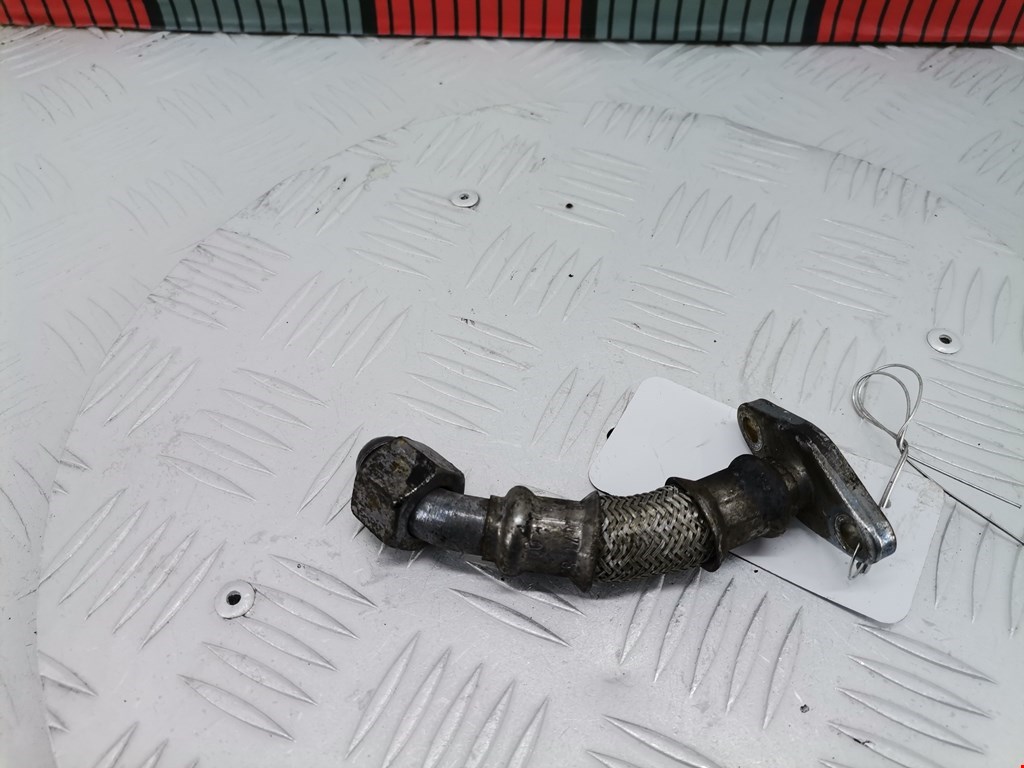 Трубка нагнетателя VOLKSWAGEN Passat B6 2005-2011