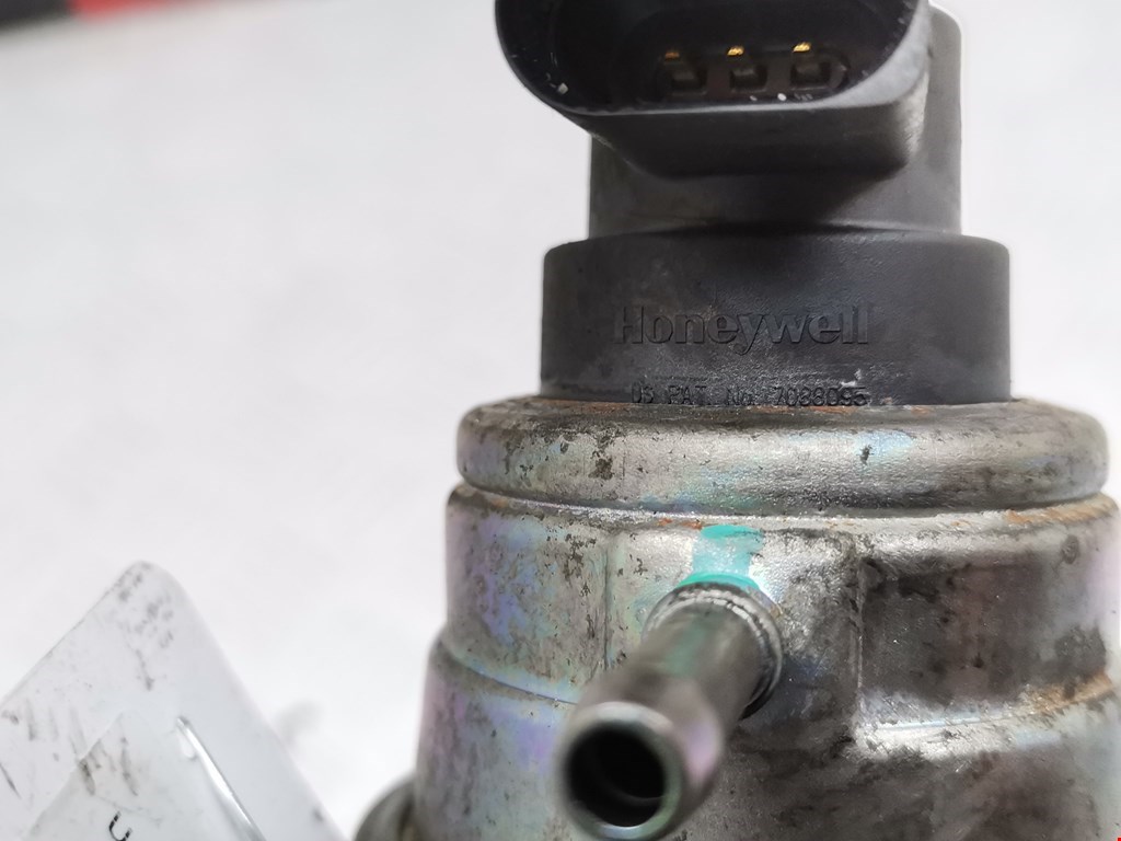 Моторчик привода (положения воздушных) заслонок (актуатор сервопривода турбины) CHEVROLET Orlando 2011-2015