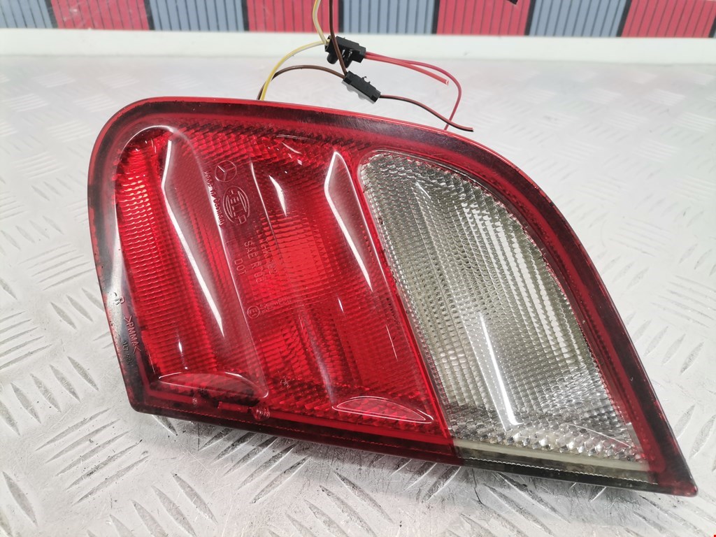 Фонарь задний внутренний правый MERCEDES-BENZ CLK-Class W208 1997-2002