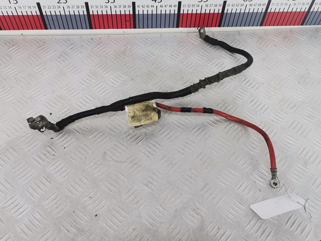 Клемма аккумулятора (плюс) + VOLKSWAGEN Touran 2003-2010