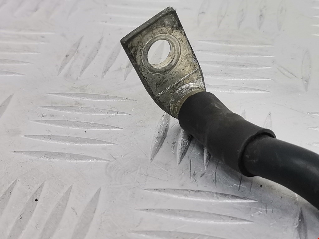 Клемма аккумулятора (плюс) + VOLKSWAGEN Touran 2003-2010