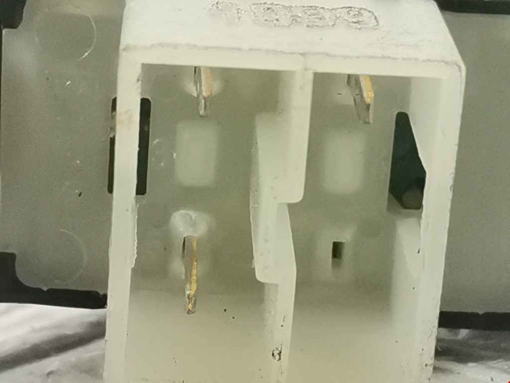 Кнопка антипробуксовочной системы MERCEDES-BENZ CLK-Class W208 1997-2002