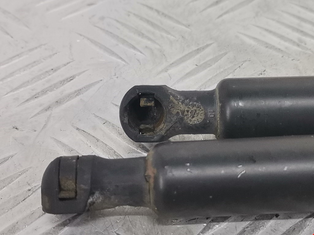 Амортизатор крышки (двери) багажника PEUGEOT 308 2007-2015