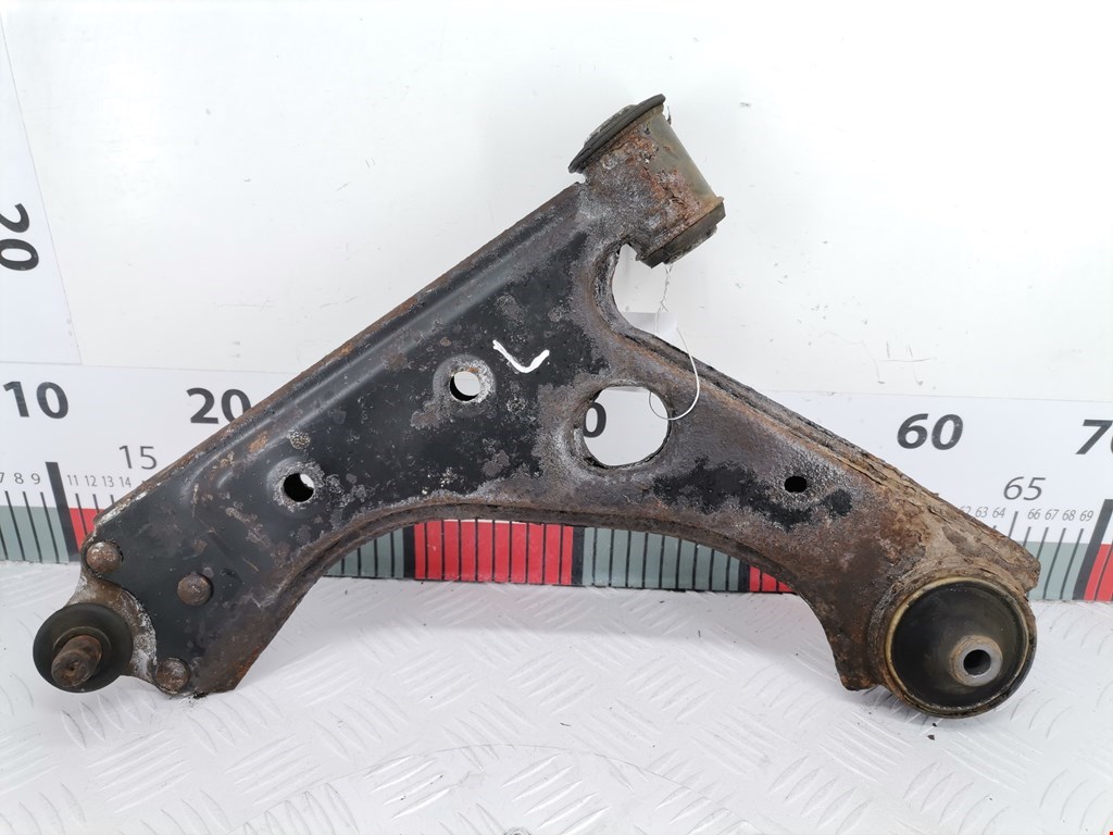 Рычаг передний левый OPEL Corsa D 2006-2014