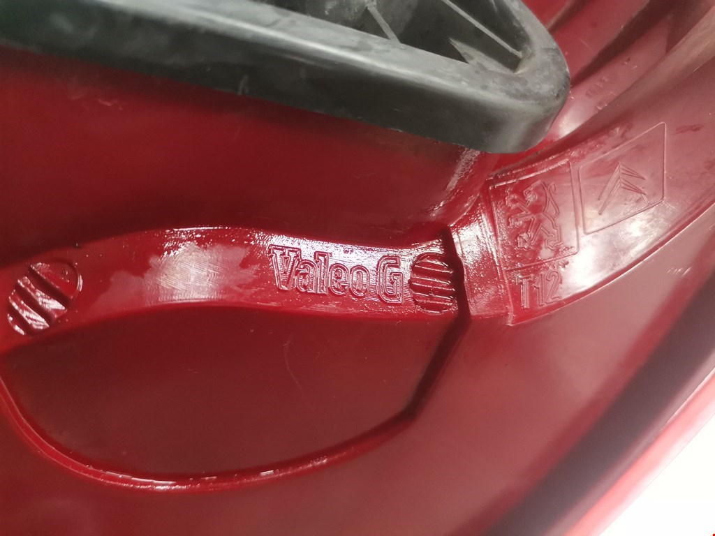 Фонарь задний левый PEUGEOT 206 1998-2012