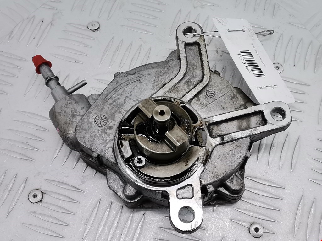 Насос вакуумный Toyota Corolla Verso 2 (2004-2009)