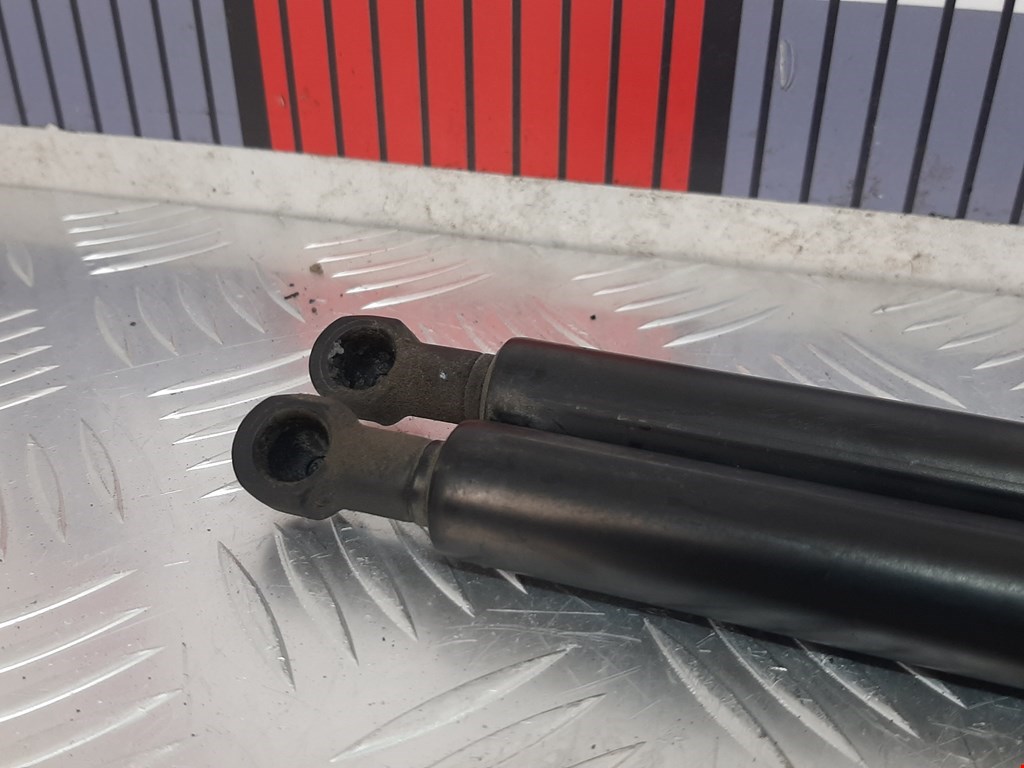 Амортизатор крышки (двери) багажника PEUGEOT 206 1998-2012