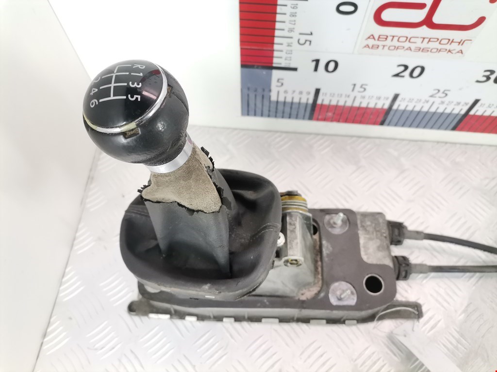 Кулиса (селектор) АКПП/МКПП в салоне VOLKSWAGEN Touran 2003-2010