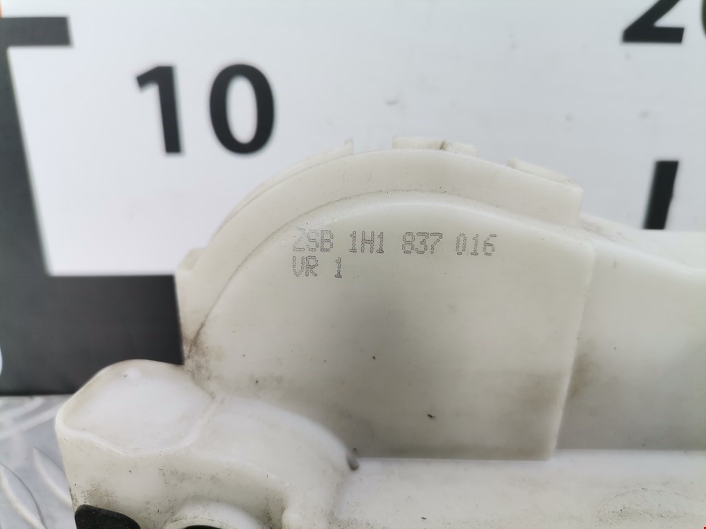 Замок двери передней правой VOLKSWAGEN Golf III 1991-1997