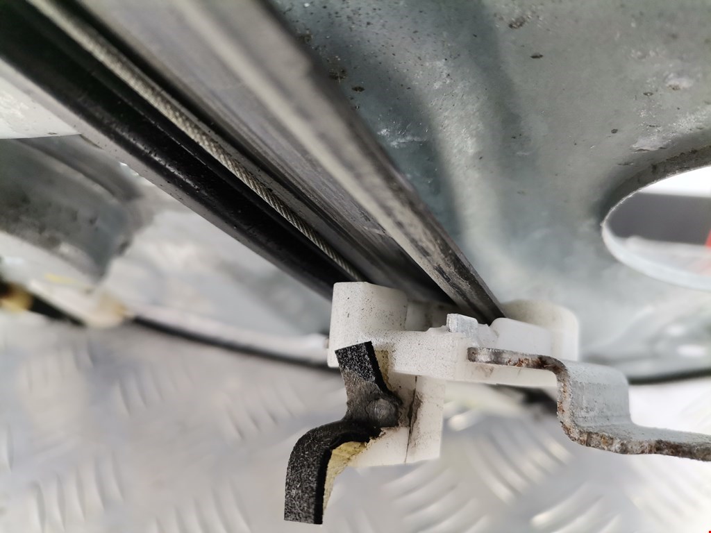 Стеклоподъемник передний правый NISSAN Qashqai J10 2006-2013