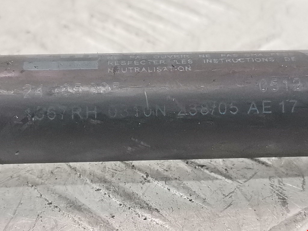 Амортизатор капота левый=правый OPEL Astra H/Family 2004-2015