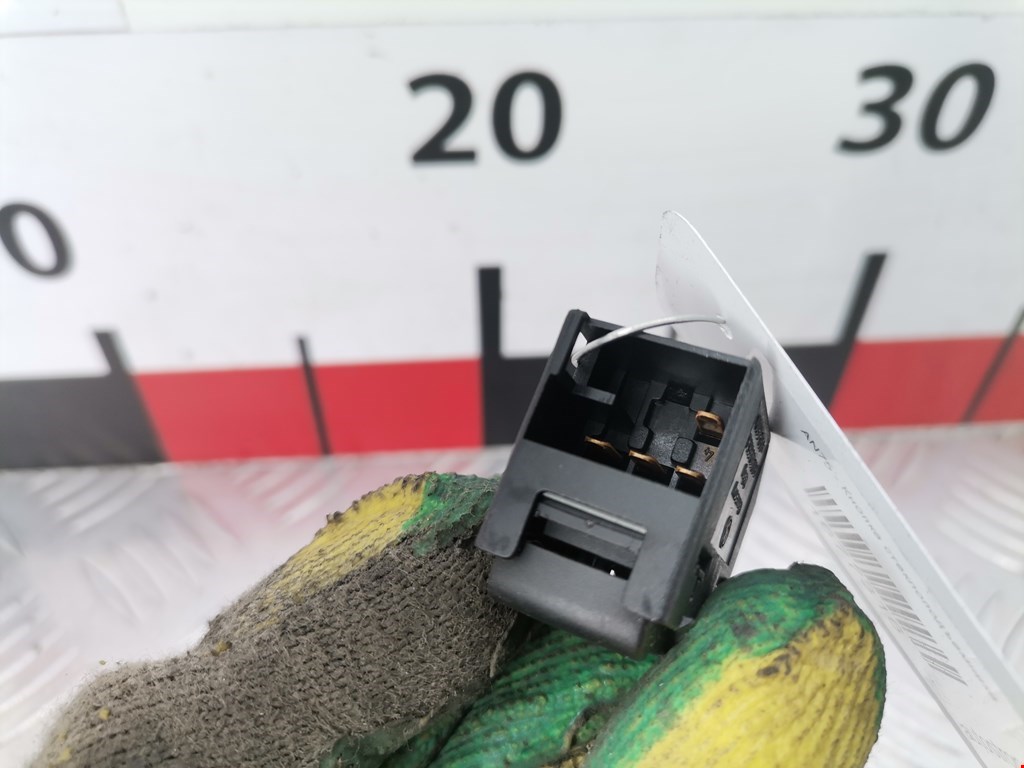 Кнопка стеклоподъемника VOLKSWAGEN Passat B5 1997-2005