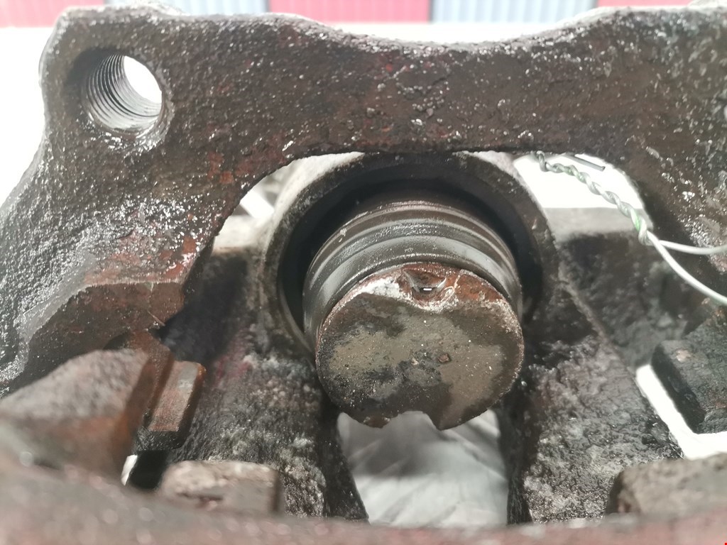 Суппорт задний правый OPEL Zafira A 1999-2005