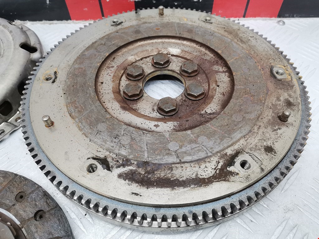 Маховик (демпфер сцепления) SKODA Fabia MK1 1999-2006