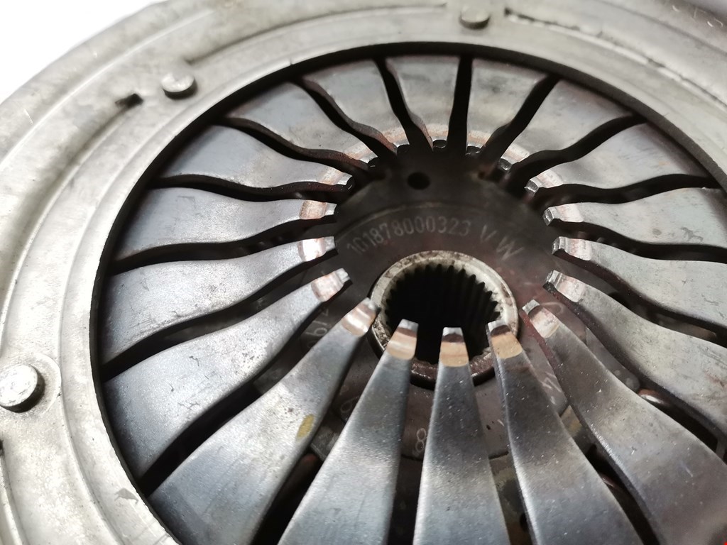 Маховик (демпфер сцепления) SKODA Fabia MK1 1999-2006