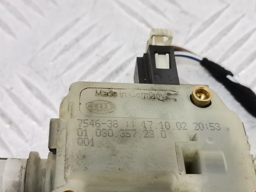 Активатор замка багажника LAND ROVER Range Rover 2002-2012