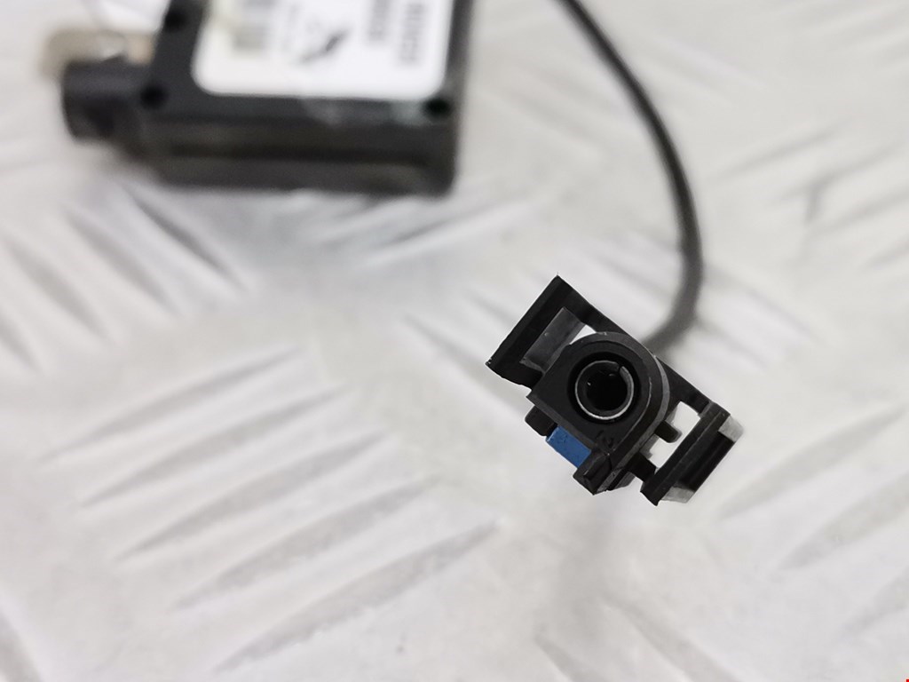 Усилитель антенны LAND ROVER Range Rover 2002-2012