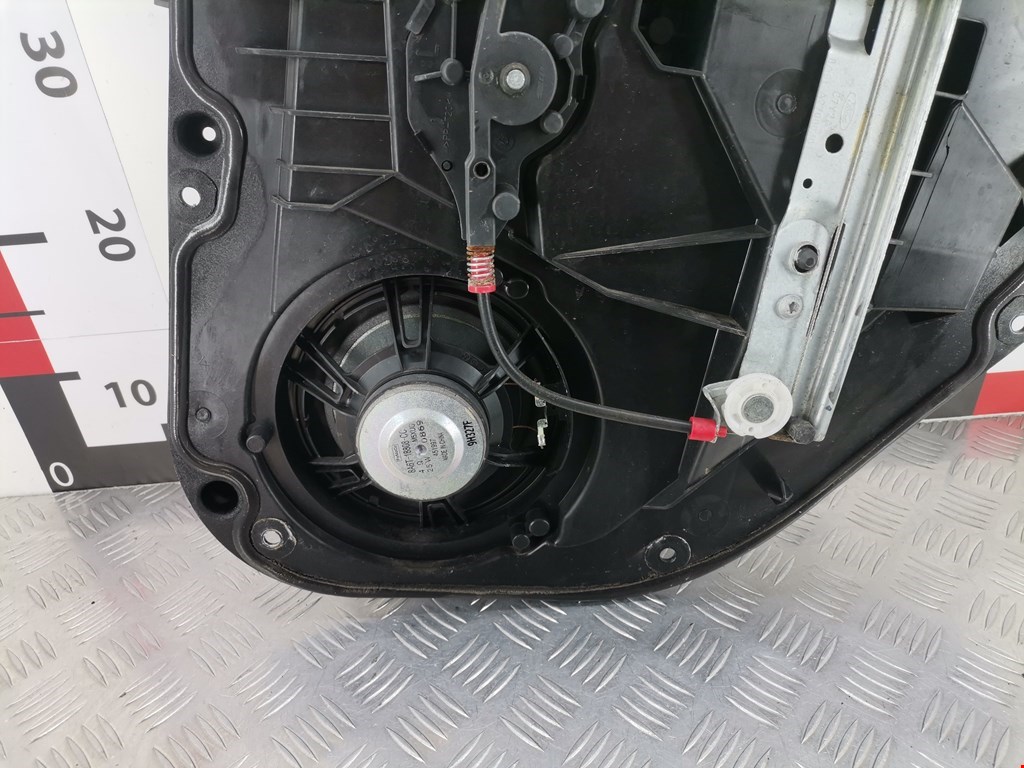 Стеклоподъемник задний левый FORD Fiesta 2008-2012