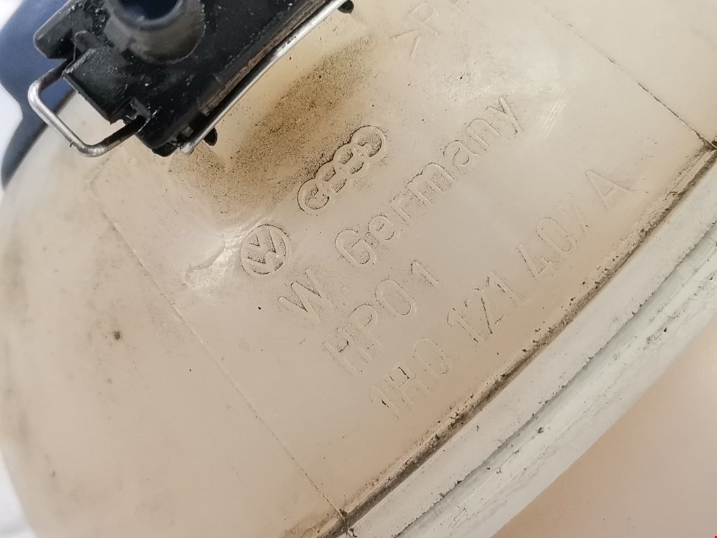 Бачок расширительный VOLKSWAGEN Golf III 1991-1997