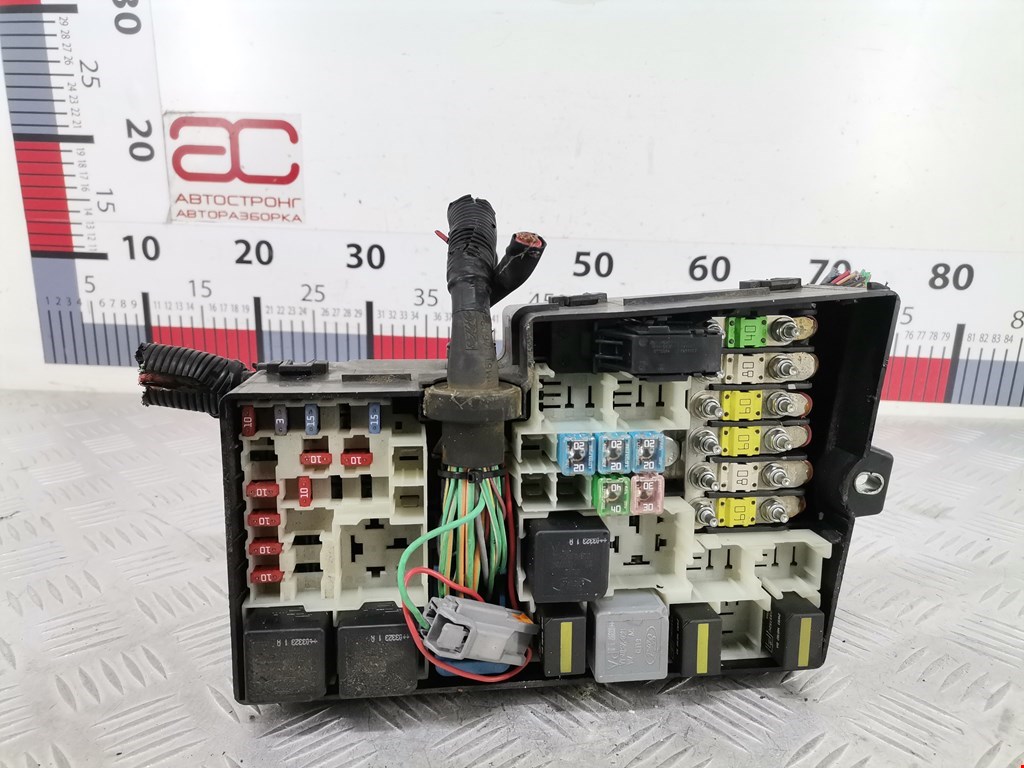 Датчик уровня в бачок омывателя FORD C-MAX 2003-2010