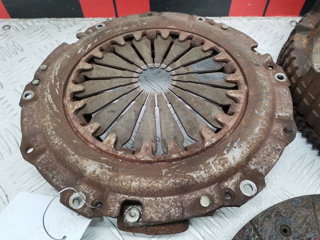 Маховик (демпфер сцепления) NISSAN Kubistar 2003-2008