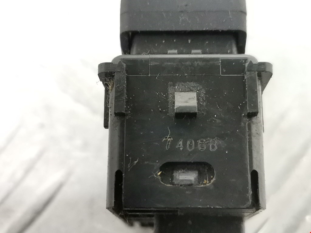 Кнопка центрального замка NISSAN Navara III D40 2005-2015