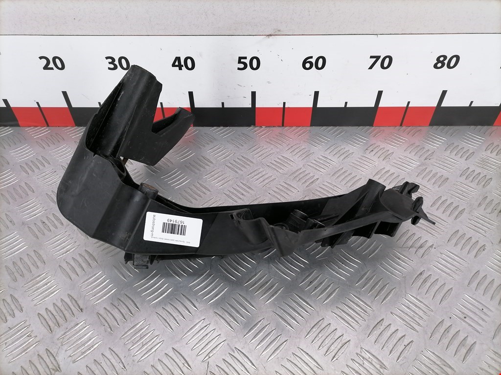 Кронштейн фары правый AUDI A5 2007-2016