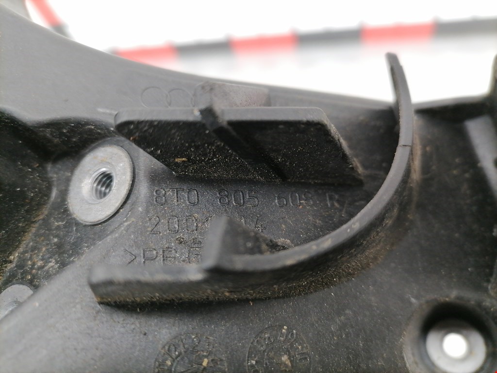 Кронштейн фары правый AUDI A5 2007-2016