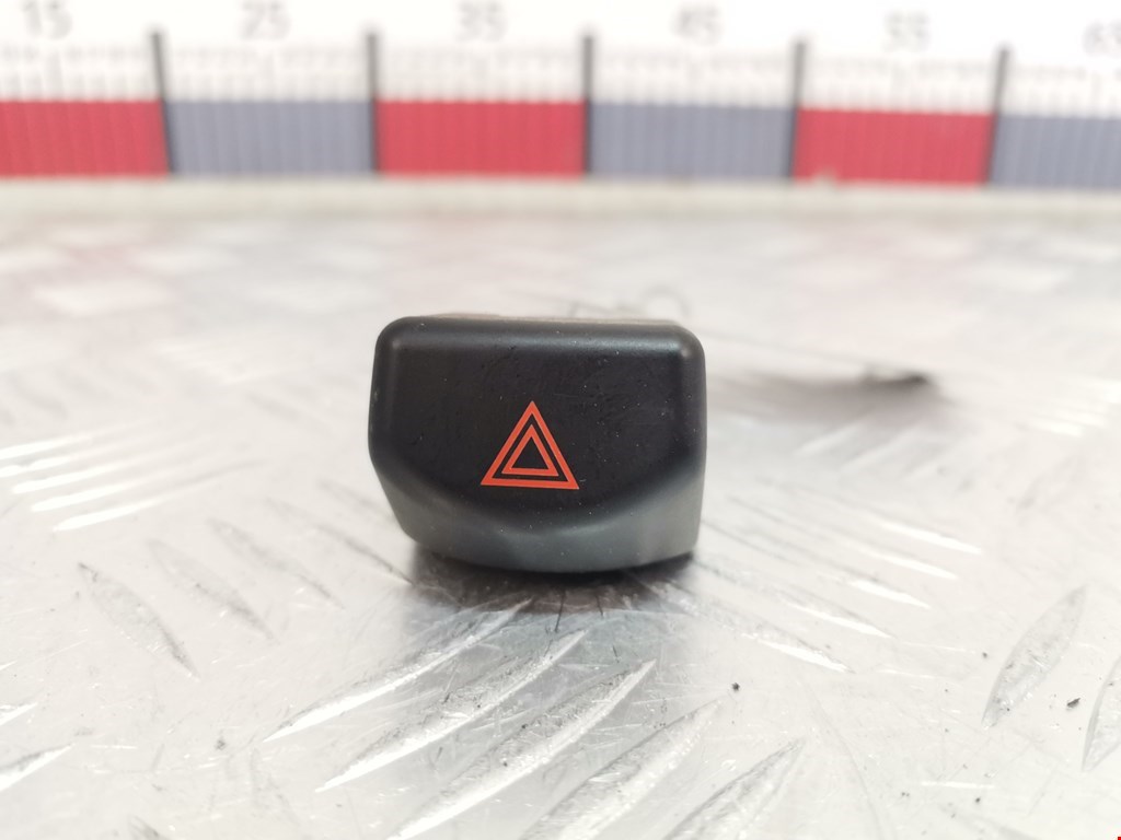 Кнопка аварийной сигнализации (аварийки) NISSAN Micra K12 2003-2010