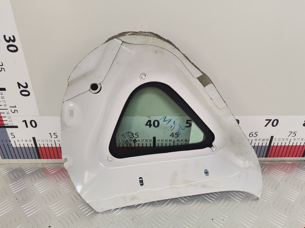 Стекло кузовное глухое левое OPEL Astra J 2009-2017