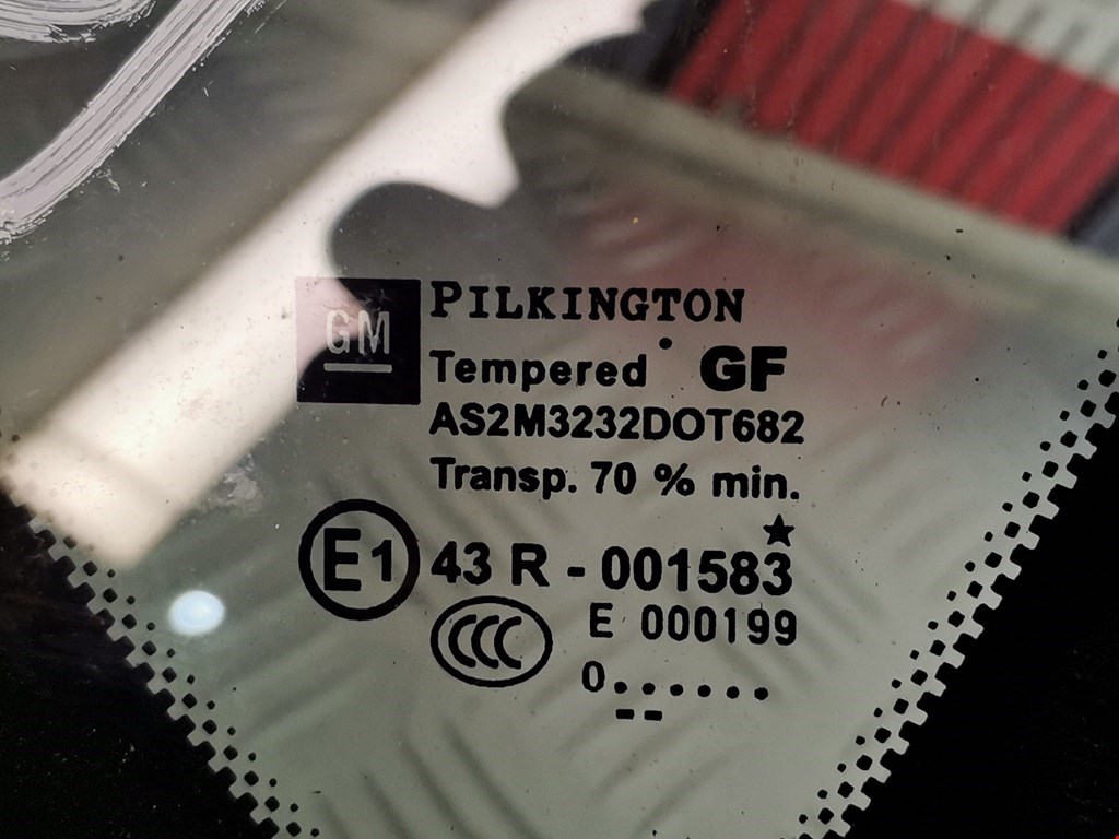 Стекло кузовное глухое правое OPEL Astra J 2009-2017