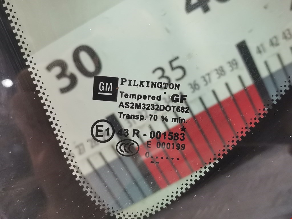 Стекло кузовное глухое левое OPEL Astra J 2009-2017