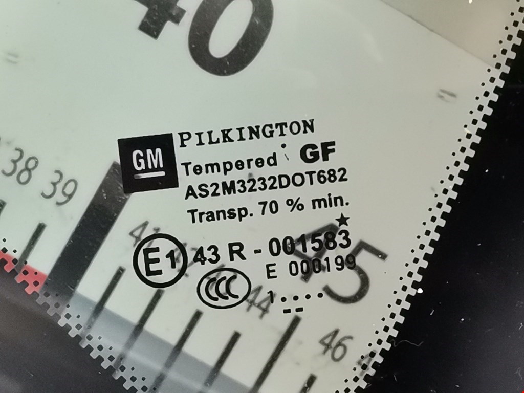 Стекло кузовное глухое правое OPEL Astra J 2009-2017