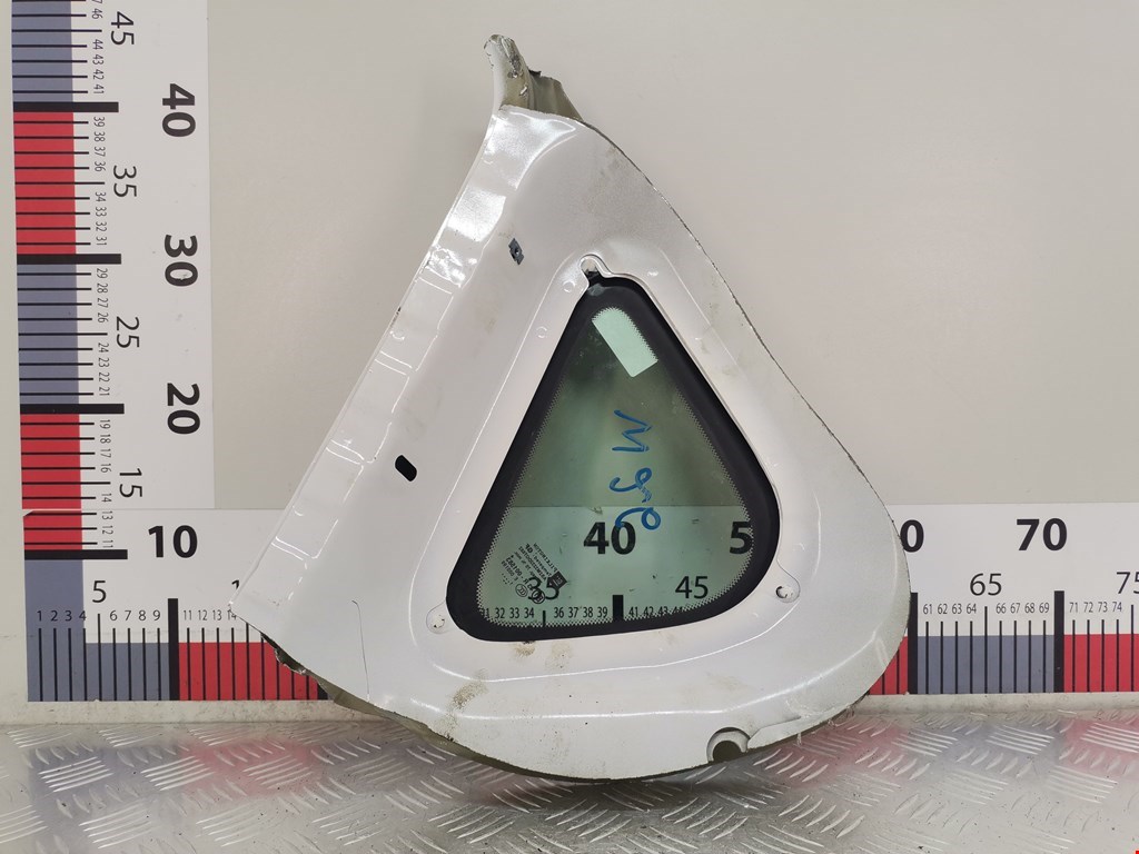 Стекло кузовное глухое правое OPEL Astra J 2009-2017