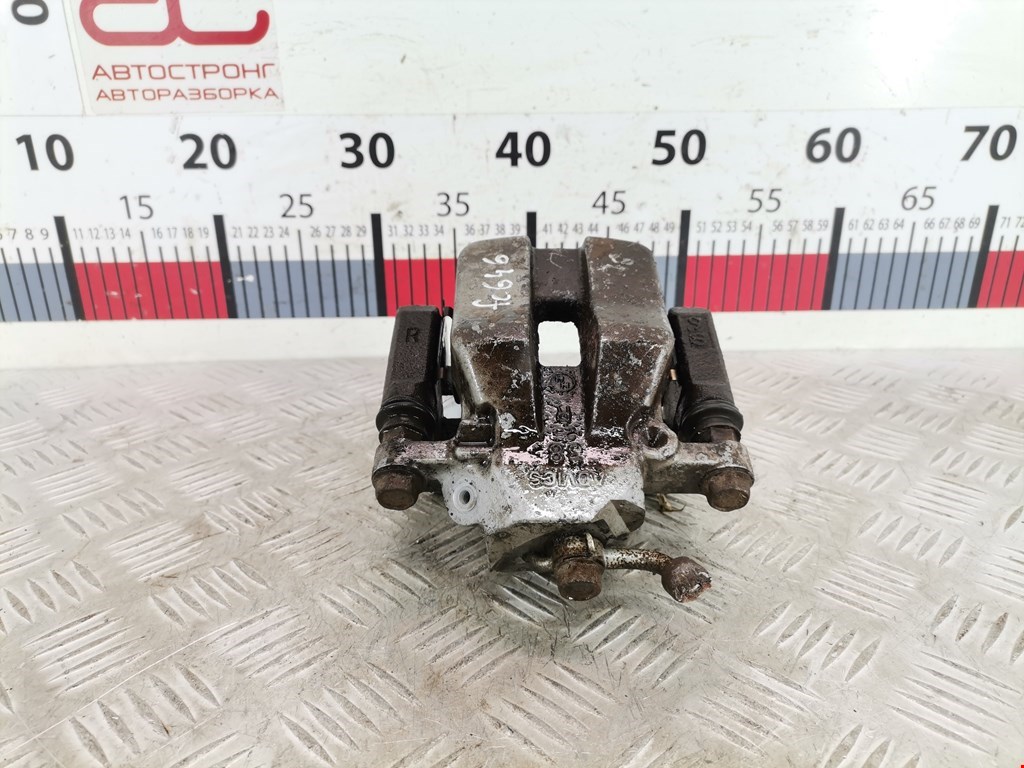 Суппорт задний правый TOYOTA RAV 4 XA30 2006-2012