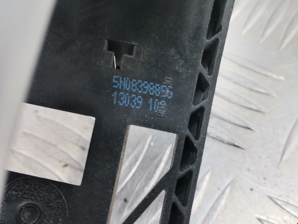 Ручка двери задней наружная правая VOLKSWAGEN Golf VI 2009-2012