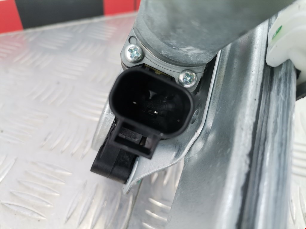 Стеклоподъемник задний правый CHEVROLET Orlando 2011-2015