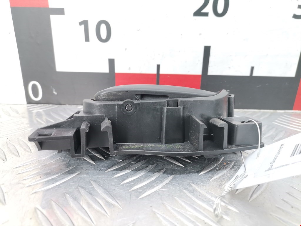 Ручка дверная передняя внутренняя левая PEUGEOT 207 2006-2015