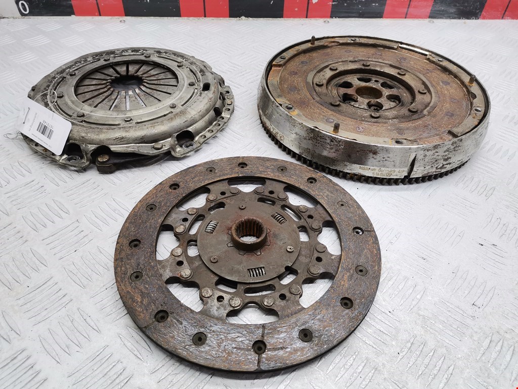 Маховик (демпфер сцепления) Ford C-MAX 1 (2003-2010)